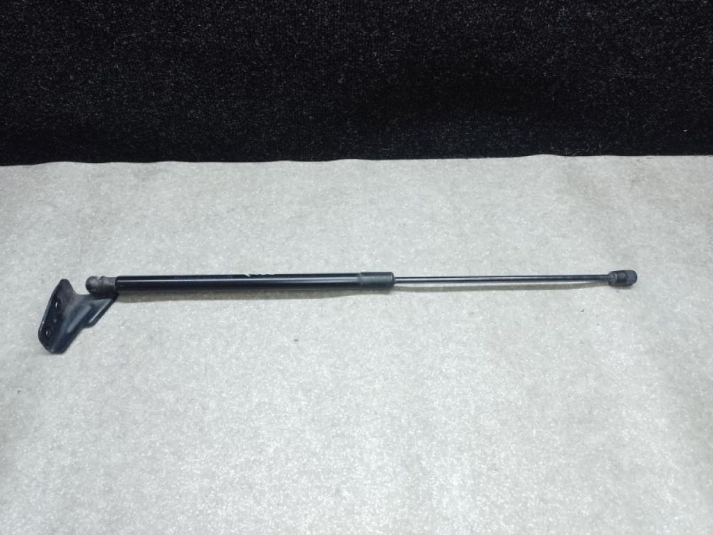 CP9Z-58406A10-B | Амортизатор крышки багажника прав. FORD FOCUS 10-18