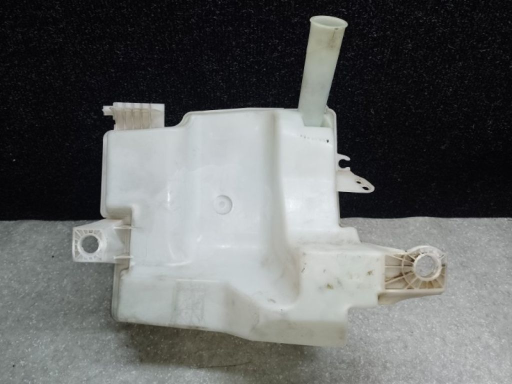 CP9Z-17618-A | Бачок омывателя FORD FOCUS 10-18