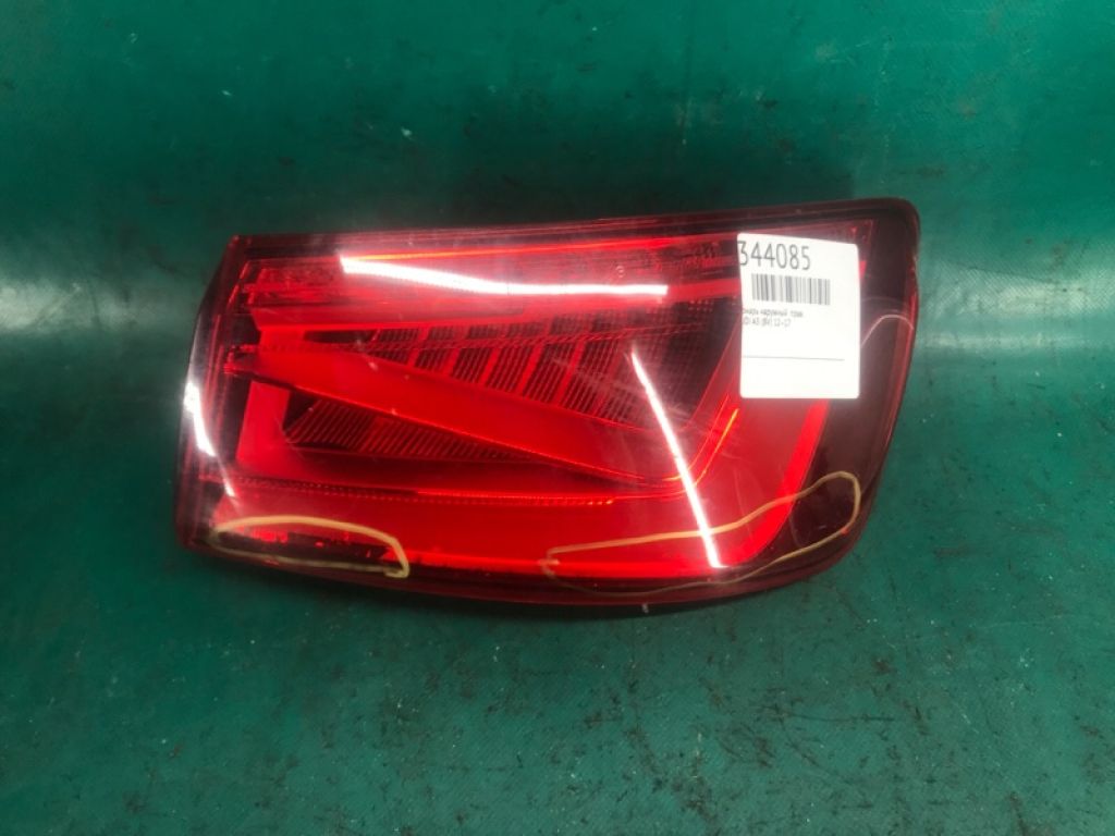 8V5 945 096 C | Ліхтар зовнішній прав. AUDI A3 (8V) 12–17