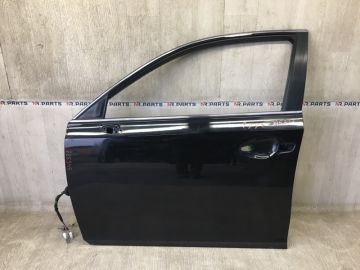 Двері передн. лів. LEXUS CT200 11-17