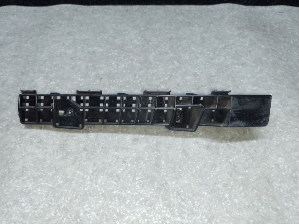 57707SG030 | Кронштейн переднього бампера (на крилі) лів. SUBARU FORESTER 12-19