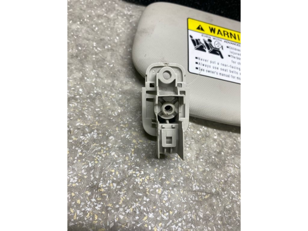 DGJ2-69-320A75 | Козирок сонцезахисний лів. MAZDA CX-30 19- - Фото 5