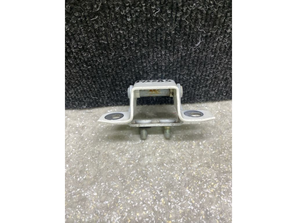TK48-62-210C | Петля кришки багажника MAZDA CX-30 19- - Фото 4