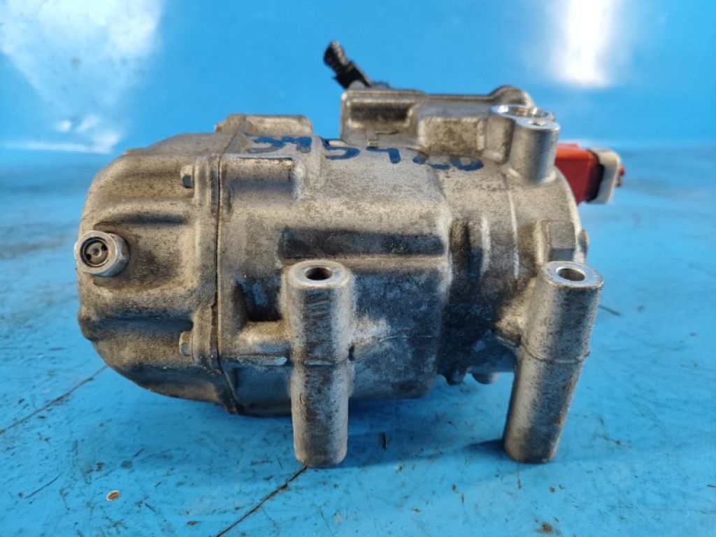 88370-47060 | Компресор кондиціонера TOYOTA PRIUS - 30 09-17 - Фото 2