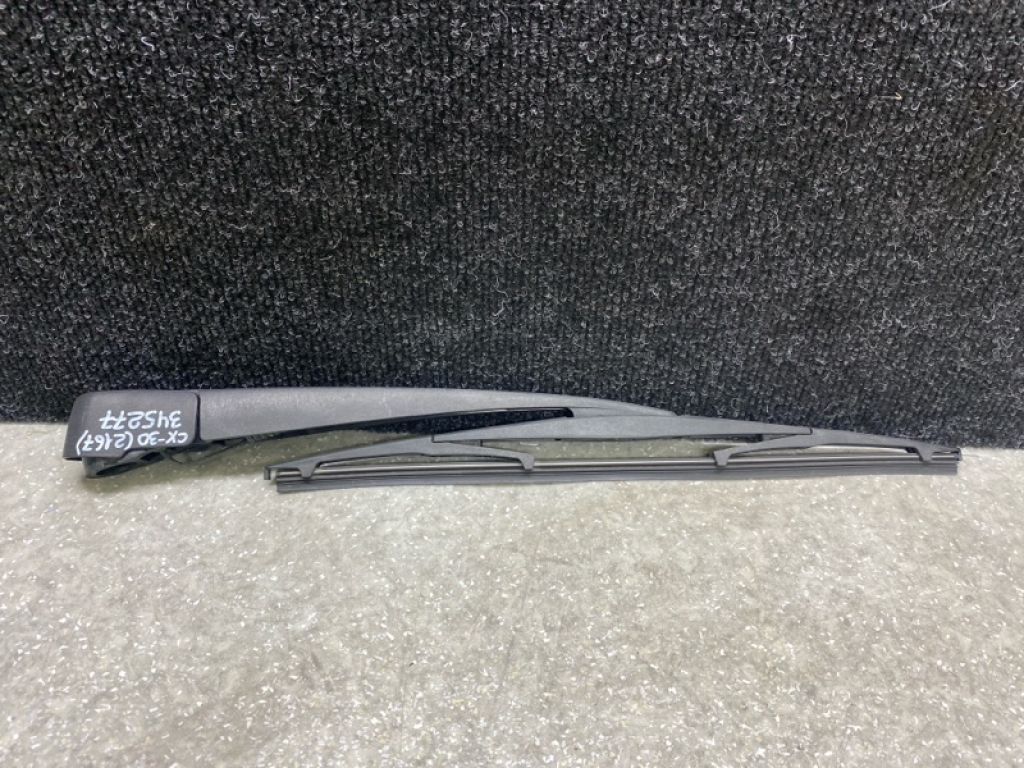 DGH9-67-421A | Повідець склоочисника задній MAZDA CX-30 19-