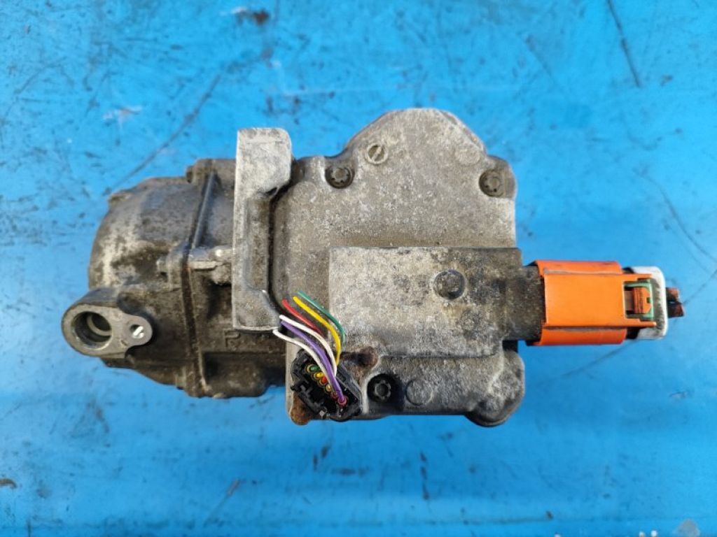 88370-47060 | Компресор кондиціонера TOYOTA PRIUS - 30 09-17 - Фото 3