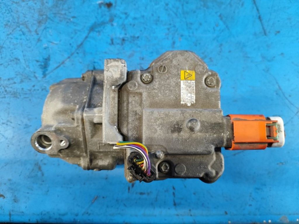 88370-47060 | Компресор кондиціонера TOYOTA PRIUS - 30 09-17 - Фото 2