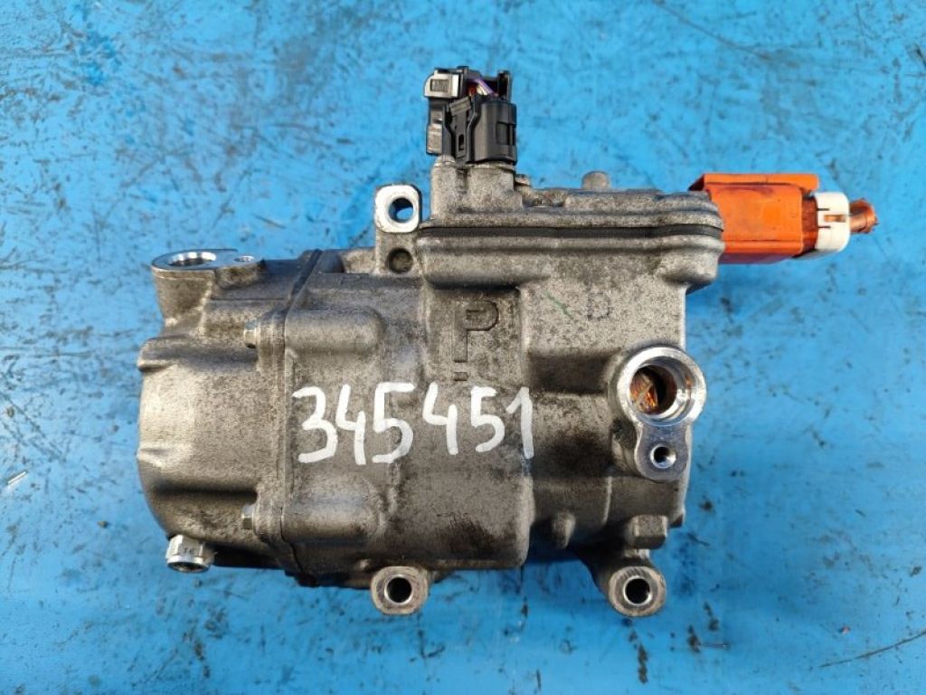 88370-47060 | Компресор кондиціонера TOYOTA PRIUS - 30 09-17