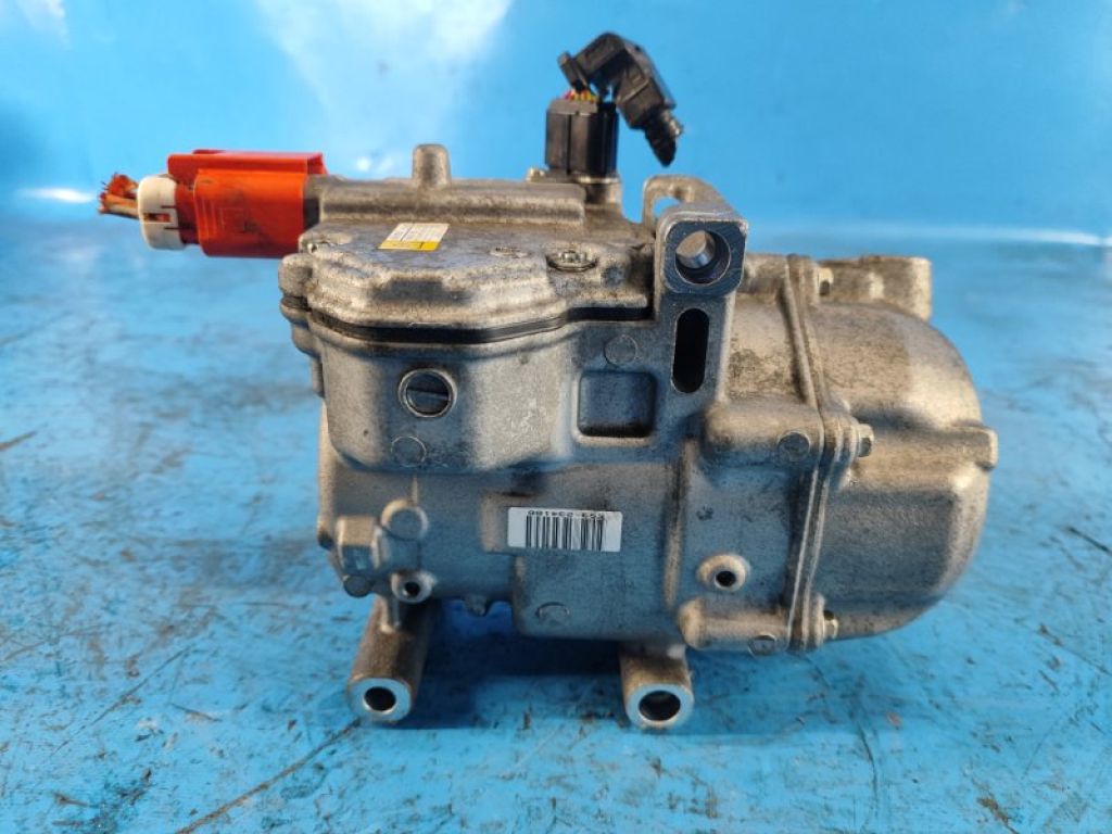 88370-47060 | Компресор кондиціонера TOYOTA PRIUS - 30 09-17 - Фото 4