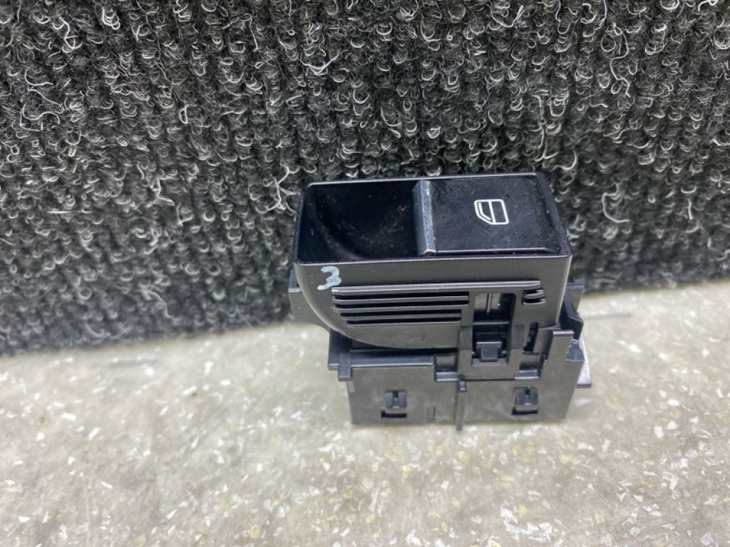 BDGF-66-370 | Кнопка стеклоподъемника задн. MAZDA CX-30 19- - Фото 2