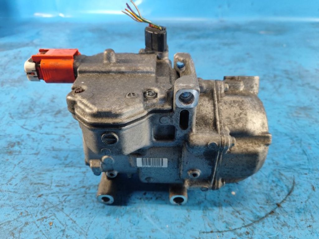 88370-47060 | Компресор кондиціонера TOYOTA PRIUS - 30 09-17 - Фото 3