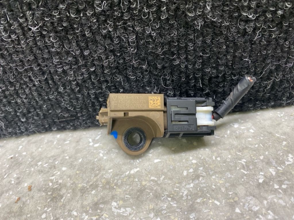 BCKA-57-K1X | Датчик удару передн. MAZDA CX-30 19- - Фото 2