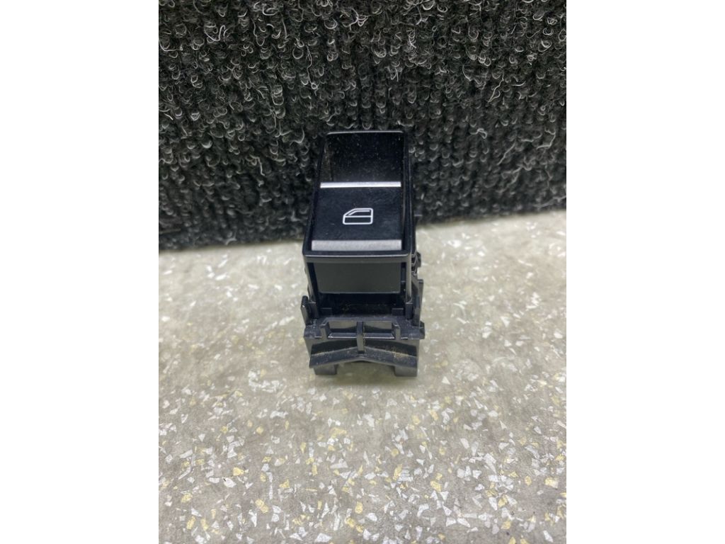 BDGF-66-370 | Кнопка склопідіймача задн. MAZDA CX-30 19- - Фото 3