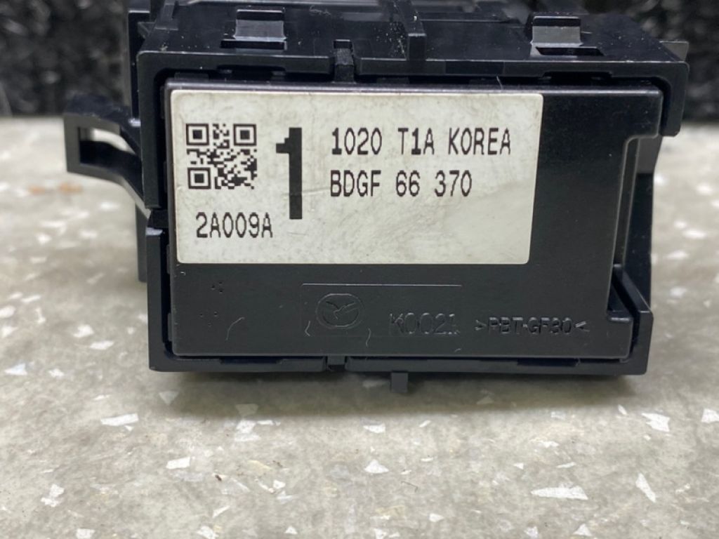 BDGF-66-370 | Кнопка склопідіймача задн. MAZDA CX-30 19- - Фото 5