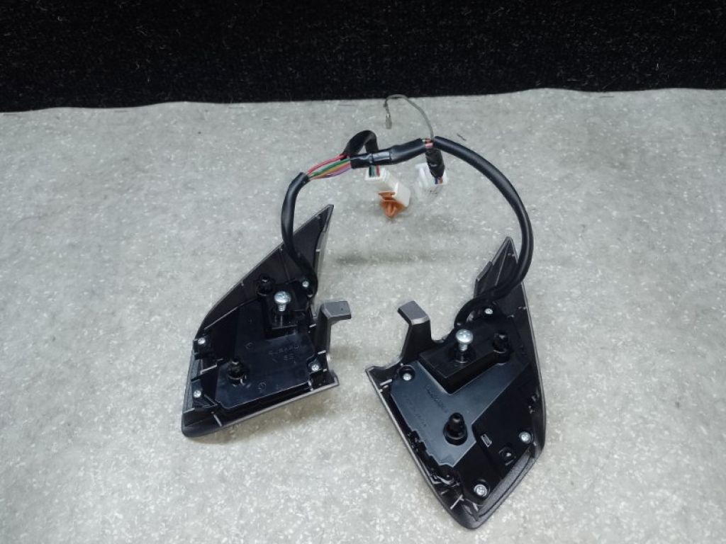 83154FJ641 | Кнопки руля SUBARU FORESTER 12-19 - Фото 2