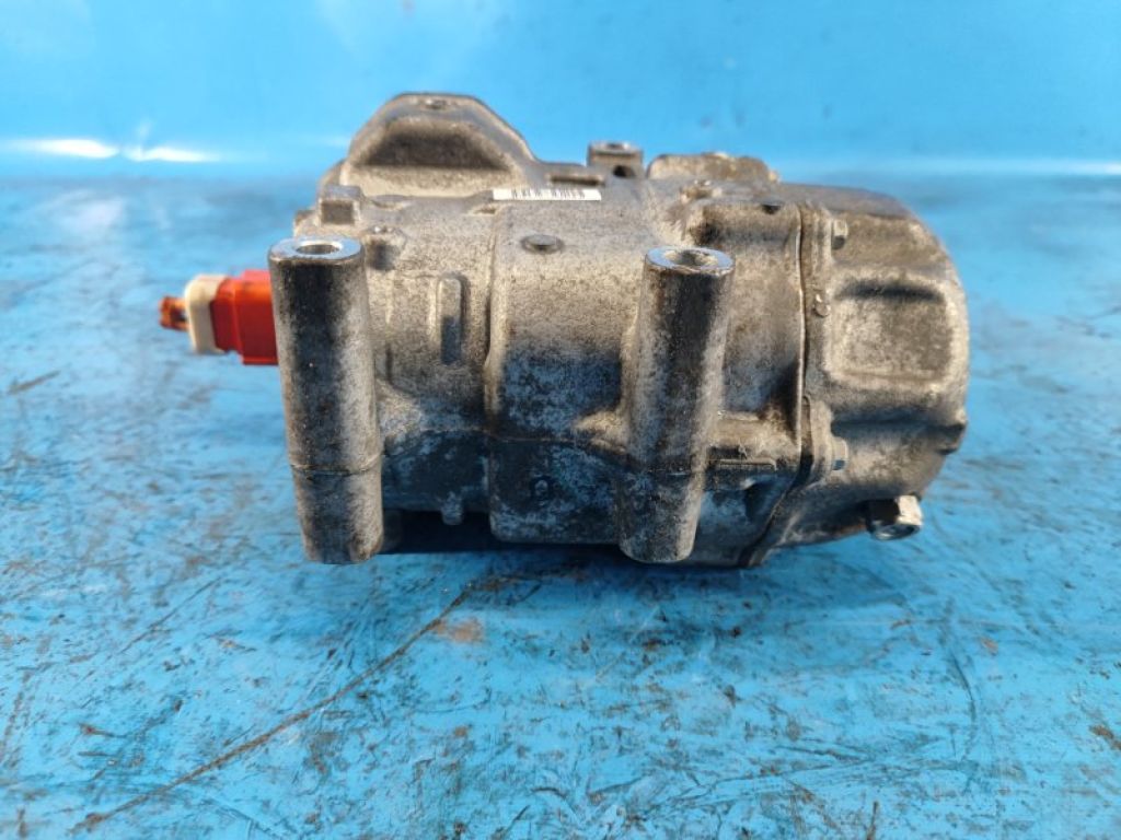 88370-47060 | Компресор кондиціонера TOYOTA PRIUS PLUS 11-14 - Фото 5