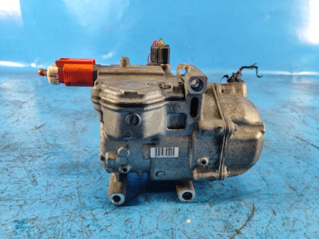 88370-47060 | Компресор кондиціонера TOYOTA PRIUS PLUS 11-14 - Фото 7