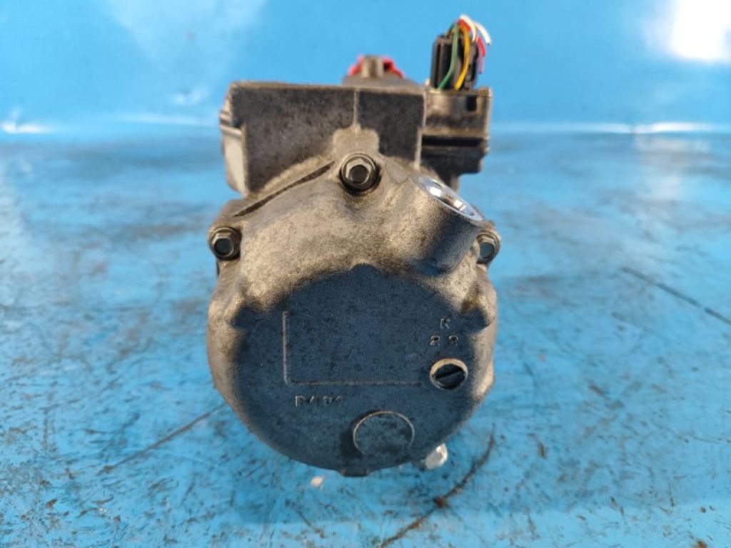 88370-47060 | Компресор кондиціонера TOYOTA PRIUS PLUS 11-14 - Фото 3