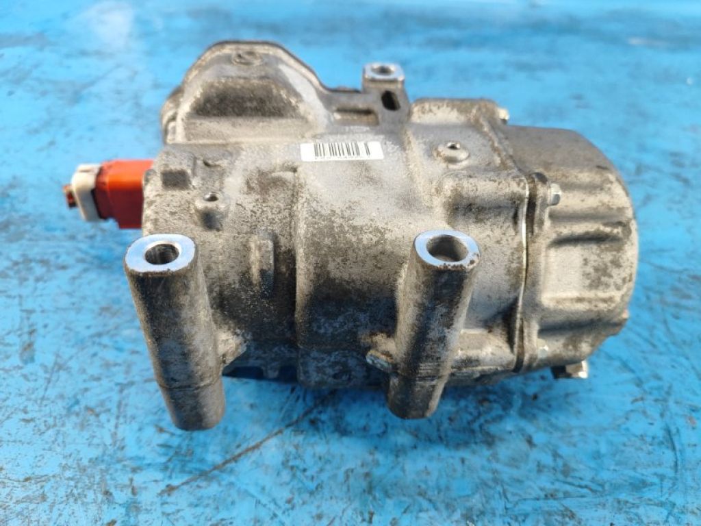 88370-47060 | Компресор кондиціонера TOYOTA PRIUS PLUS 11-14 - Фото 6