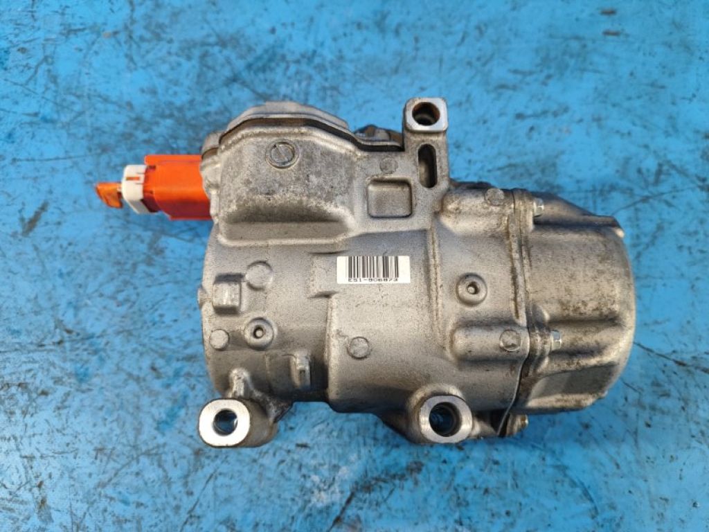 88370-47060 | Компресор кондиціонера TOYOTA PRIUS PLUS 11-14 - Фото 3