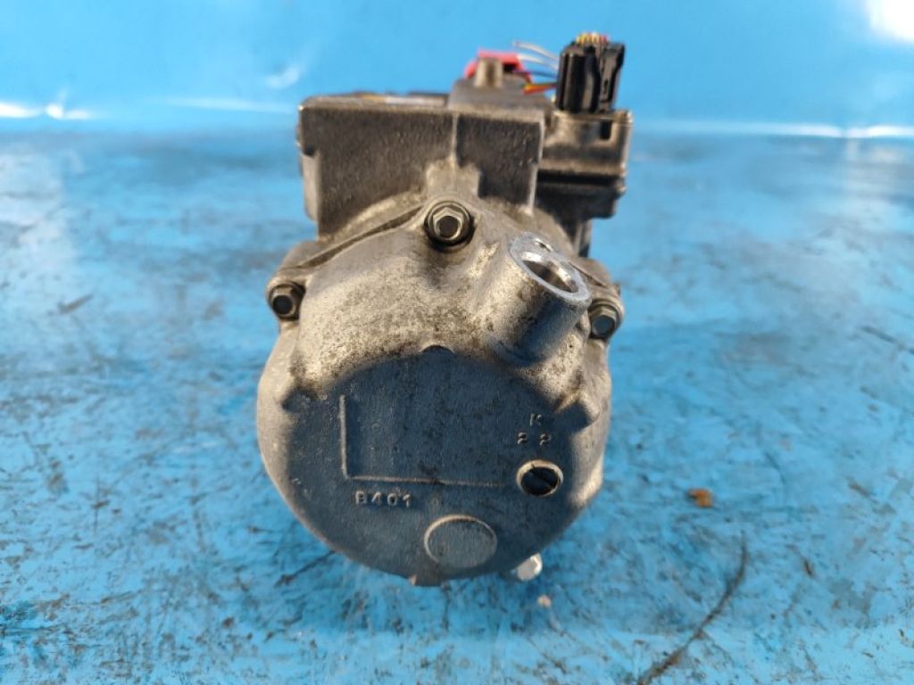 88370-47060 | Компресор кондиціонера TOYOTA PRIUS PLUS 11-14 - Фото 3