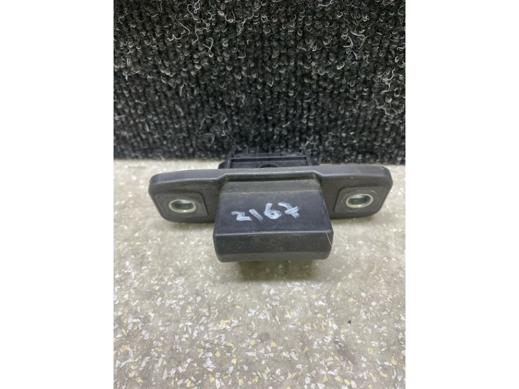 KB7W-62-4B0 | Кнопка открывания багажника наружная MAZDA CX-30 19- - Фото 2