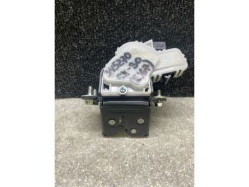 Замок кришки багажника MAZDA CX-30 19-