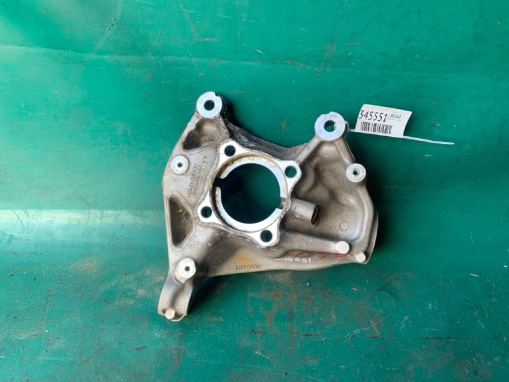 31 21 6 852 160 | Кулак поворотный прав. BMW I3 (I01) 13–22