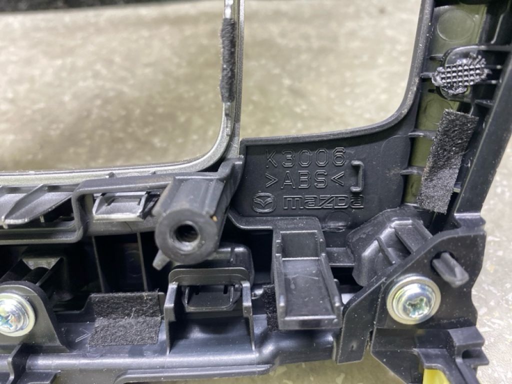DFR7-64-340A | Консоль центральна MAZDA CX-30 19- - Фото 8