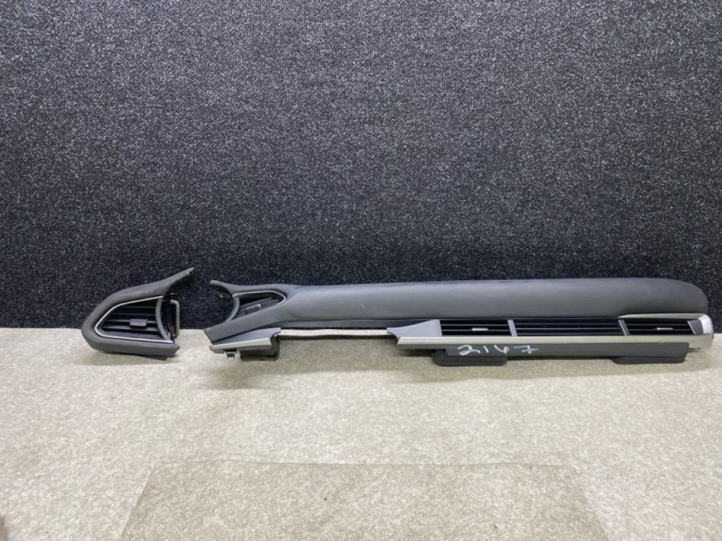 DGH9-55-15002 | Повітропровід салону MAZDA CX-30 19-