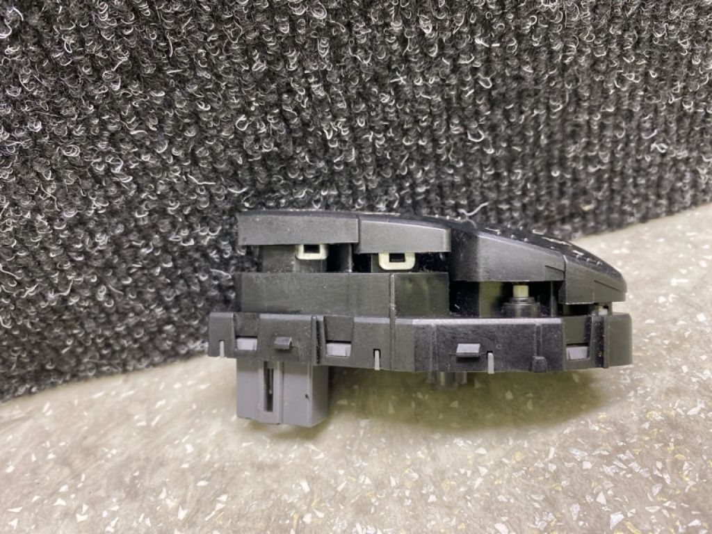 96700-3X500RY | Кнопки руля лів. HYUNDAI ELANTRA MD 10-15 - Фото 3