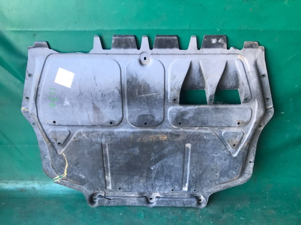 561 825 237 D | Защита двигателя VOLKSWAGEN PASSAT B7 11-15