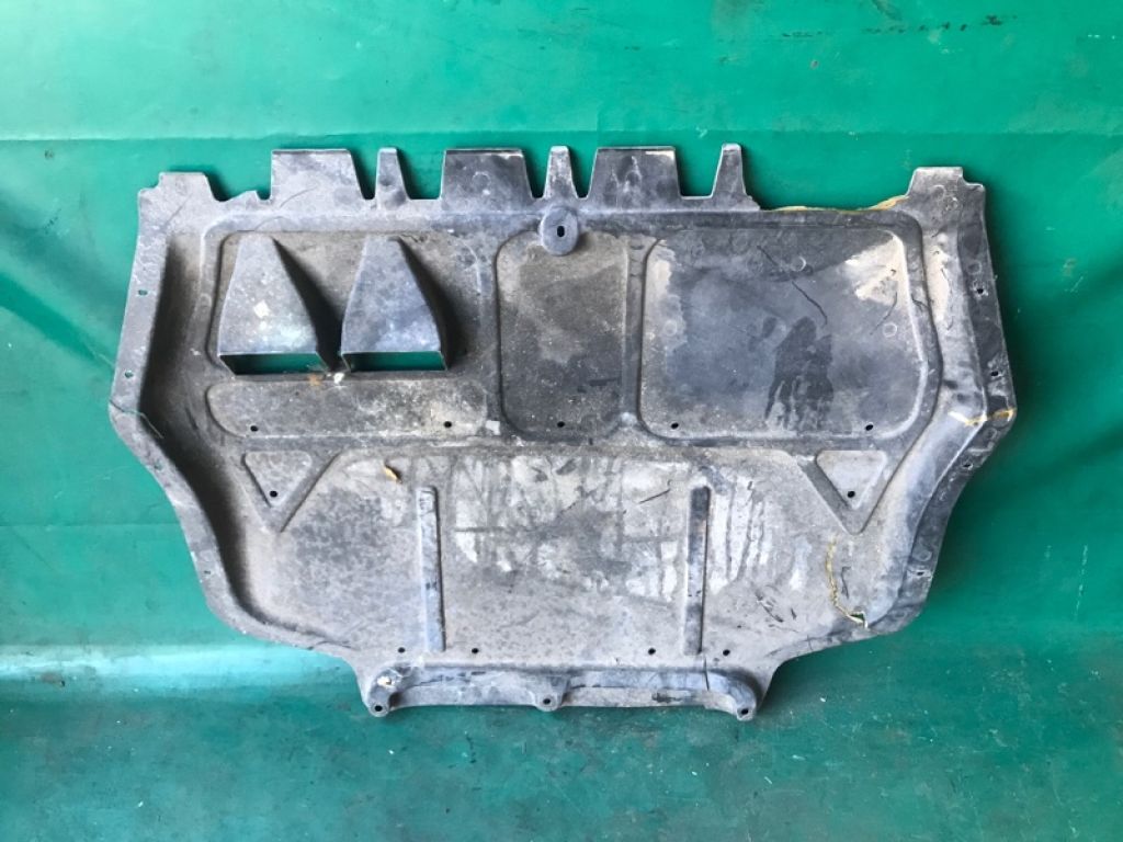 561 825 237 D | Защита двигателя VOLKSWAGEN PASSAT B7 11-15 - Фото 3
