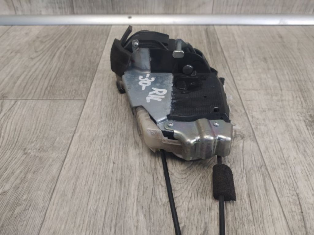 69060-47090 | Замок двері задн. лів. TOYOTA PRIUS - 30 09-17 - Фото 2