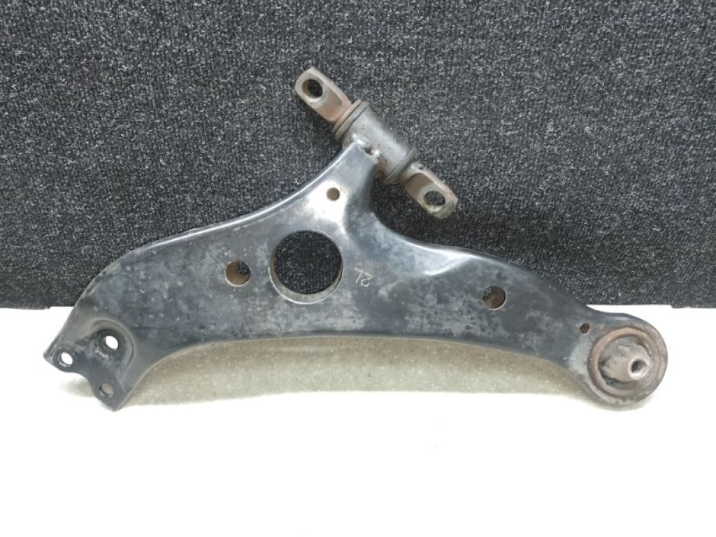 48069-08021 | Рычаг передней подвески нижний лев. TOYOTA SIENNA 03-10