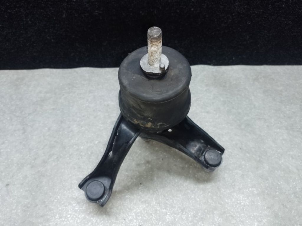 12372-0A050 | Подушка двигателя лев. TOYOTA SIENNA 03-10