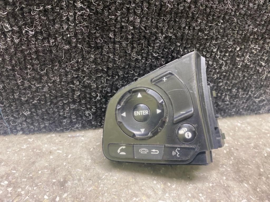 35880-TLA-L81 | Кнопки на руль лев. HONDA CIVIC FC/FK 15-