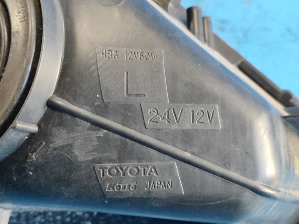 8118547600 | Фара лів. TOYOTA PRIUS PLUS 11-14 - Фото 8
