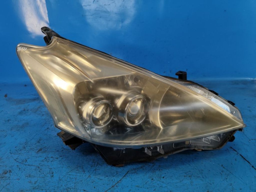 8114547600 | Фара прав. TOYOTA PRIUS PLUS 11-14