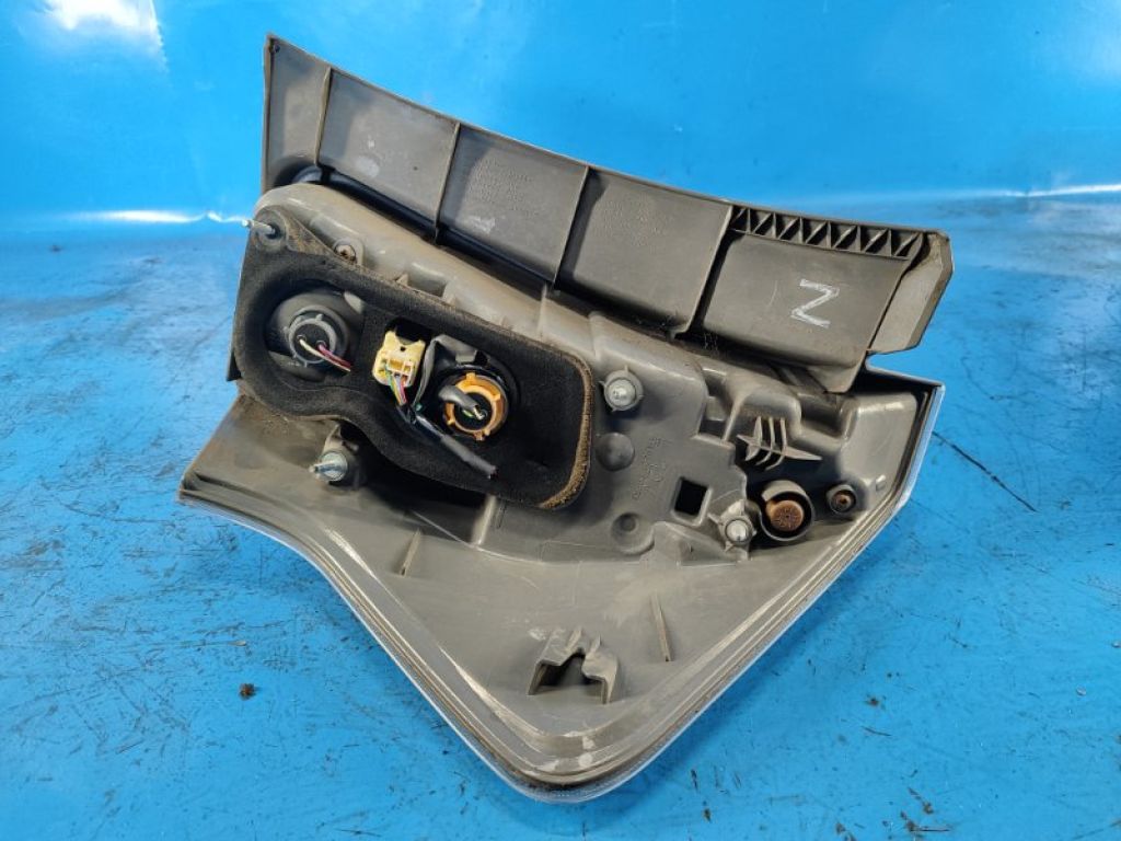 81561-47200 | Ліхтар зовнішній лів. TOYOTA PRIUS PLUS 11-14 - Фото 4