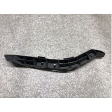 Кронштейн переднього бампера (на крилі) прав. SUBARU FORESTER SG 02-07