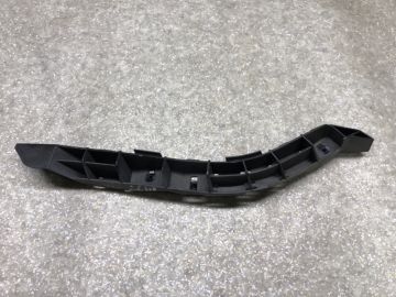 Кронштейн переднього бампера (на крилі) прав. SUBARU FORESTER SG 02-07