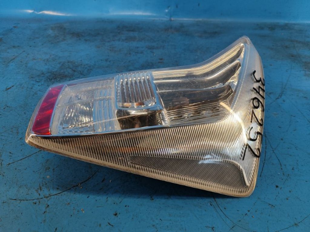 81551-47121 | Ліхтар зовнішній прав. TOYOTA PRIUS - 30 09-17 - Фото 2