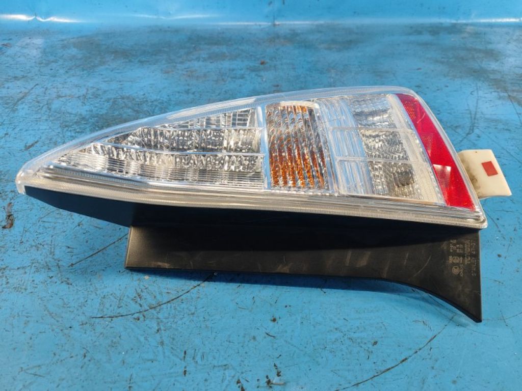 81551-47121 | Фонарь наружный прав. TOYOTA PRIUS - 30 09-17 - Фото 3