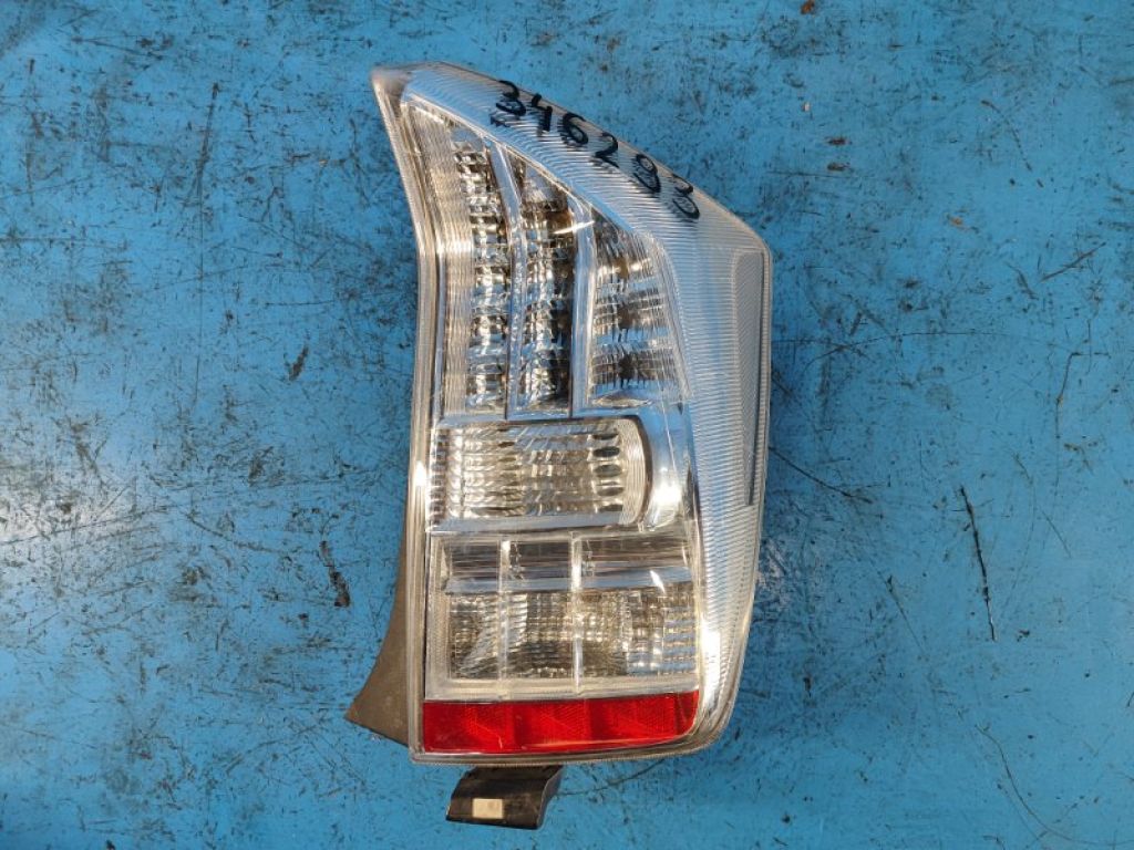 81551-47121 | Фонарь наружный прав. TOYOTA PRIUS - 30 09-17