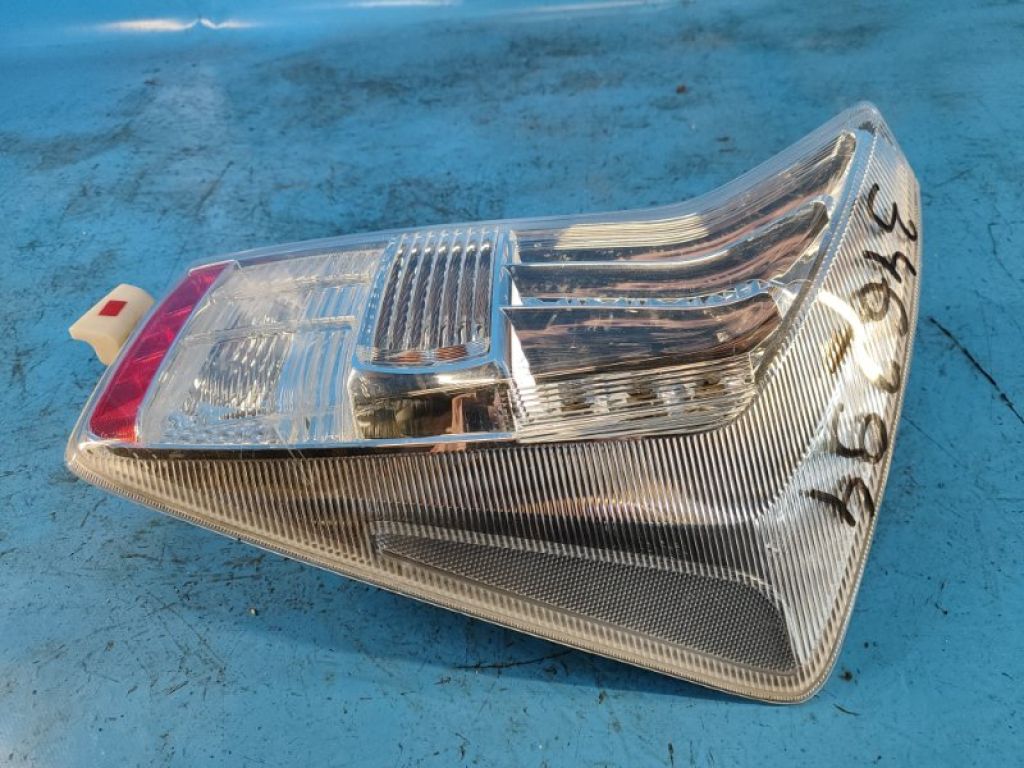 81551-47121 | Ліхтар зовнішній прав. TOYOTA PRIUS - 30 09-17 - Фото 2