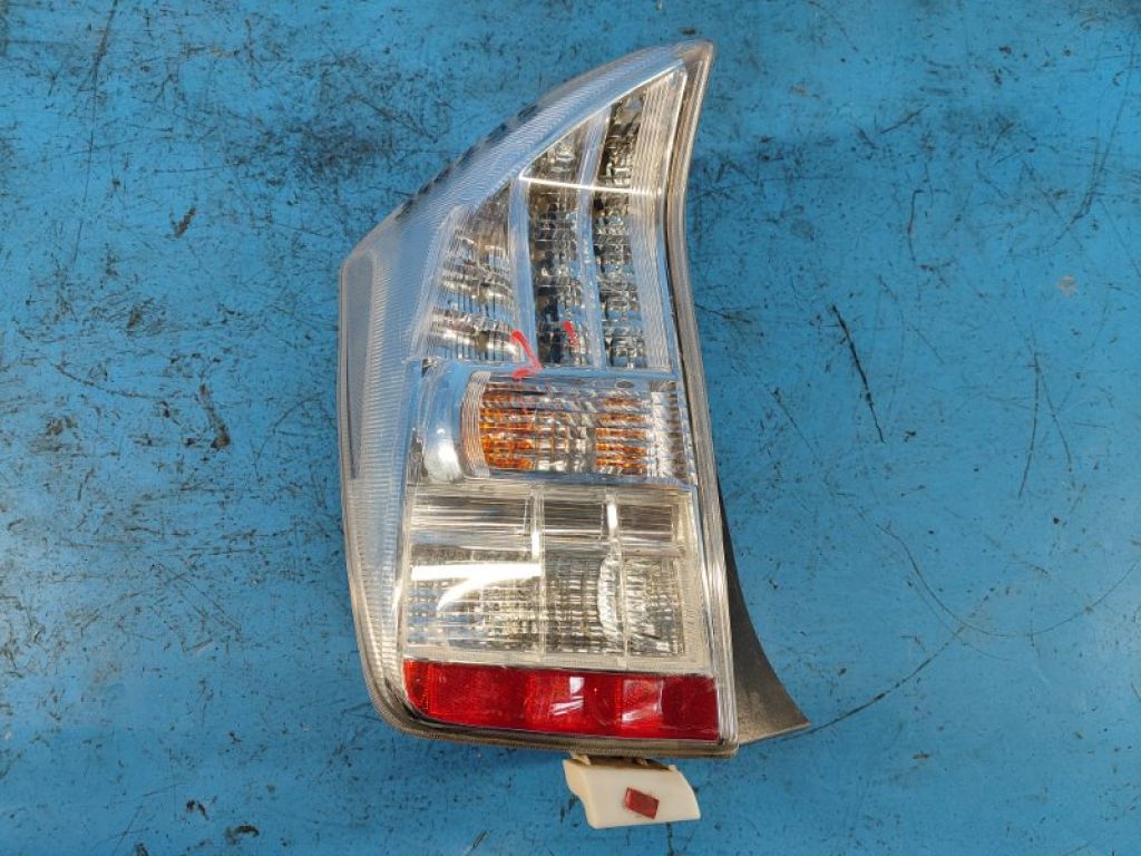 81561-47120 | Фонарь наружный лев. TOYOTA PRIUS - 30 09-17 - Фото 2