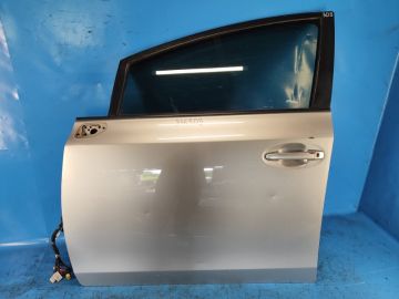 Дверь передн. лев. TOYOTA PRIUS PLUS 11-14