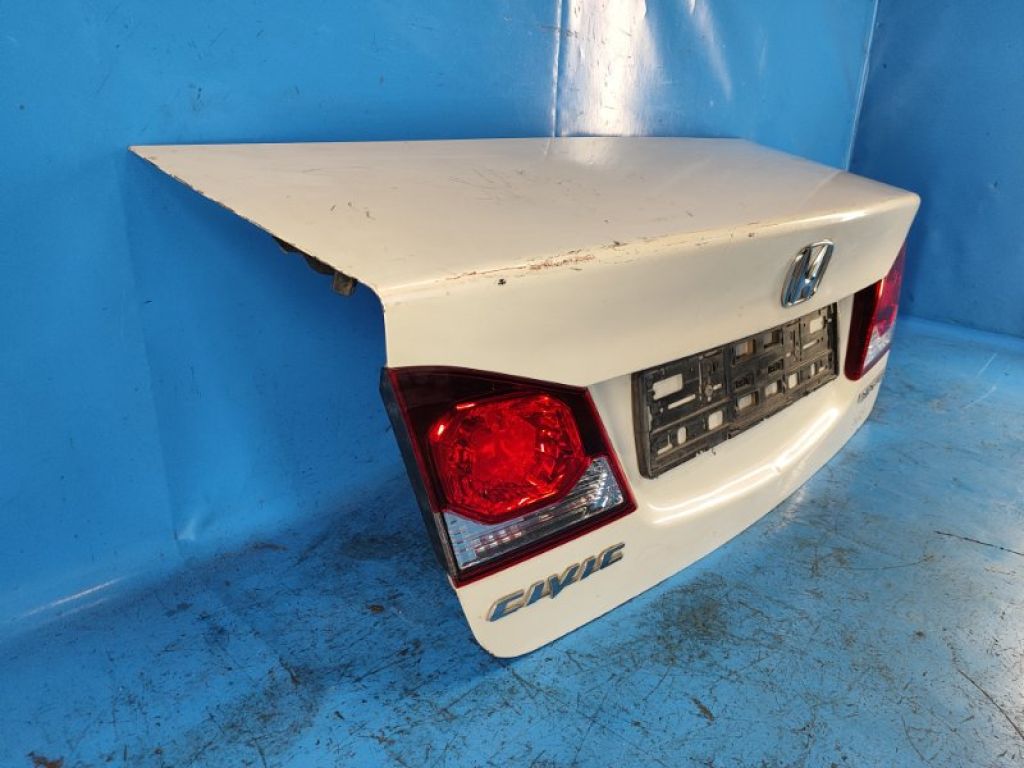 68500-SNB-G00ZZ | Кришка багажника HONDA CIVIC 4D 06-11 - Фото 3