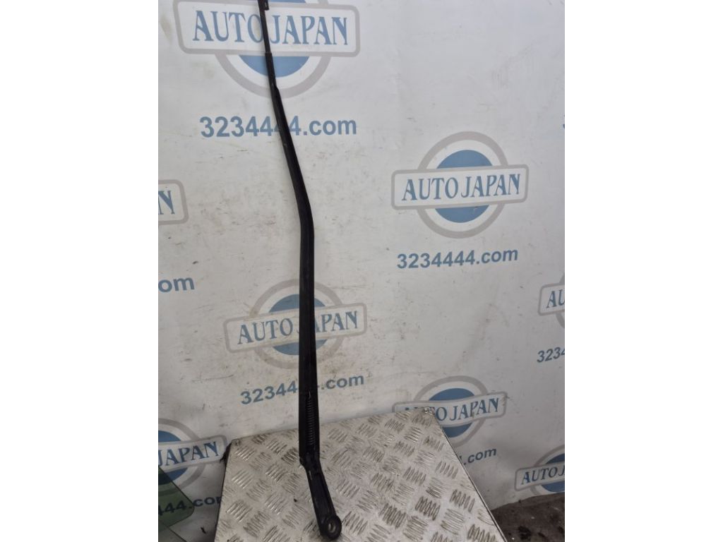 28886-CC00A | Повідець склоочисника передній прав. NISSAN MURANO Z50 02-07